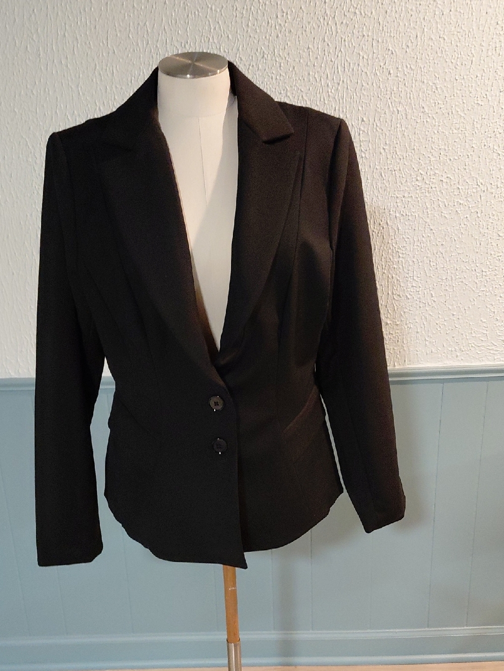 White House Black Market Women's Black Tailored Two-Button Blazer